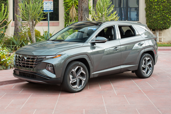 2022 Hyundai Tucson PHEV Limited AWD.