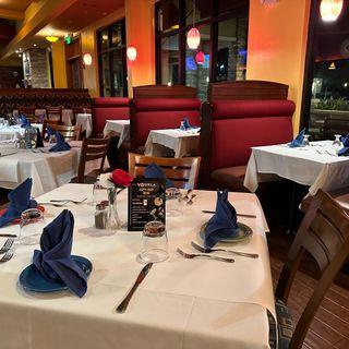 Vourla Mediterranean Cafe & Grill