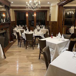 Giulio's Restaurant