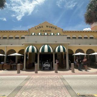 Benny's on the Beach - Oceanwalk