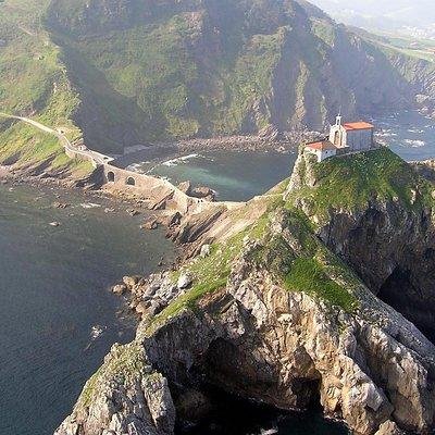 Bilbao, Guggenheim and Gaztelugatxe from San Sebastian