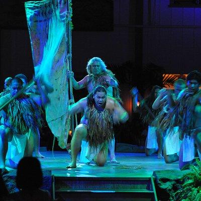 Luau Kalamaku on Kauai with Buffet Dinner and Show