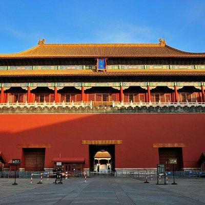 Beijing Essential Full-Day Tour including Great Wall at Badaling, Forbidden City and Tiananmen Square