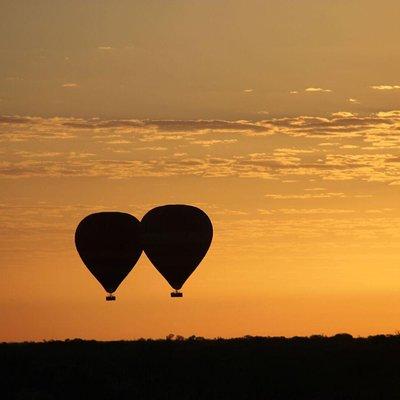 Early Morning Ballooning in Alice Springs