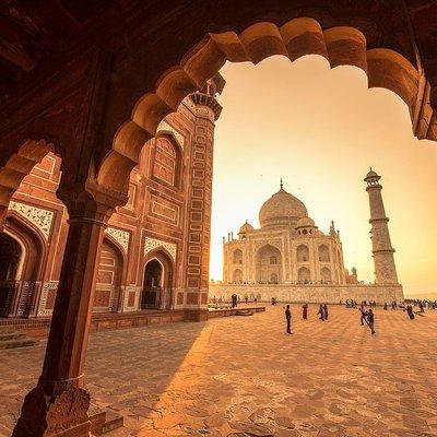 Private Trip Same Day Taj Mahal Tour From Bangalore 