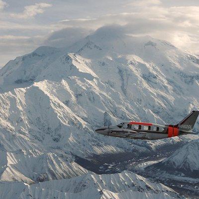 Denali Peak Sightseeing by Plane