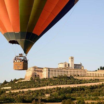 Balloon Adventures Italy, hot air balloon rides over Assisi, Perugia and Umbria