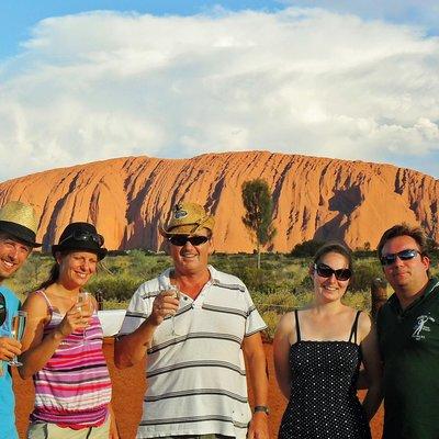 Ayers Rock Day Trip from Alice Springs Including BBQ Dinner