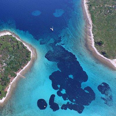 Blue Lagoon and Trogir Half-Day Speedboat Tour from Split