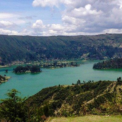 Private Day Trip To See The Wonderful Crater Lake Of Wenchi & Ancient Churches 