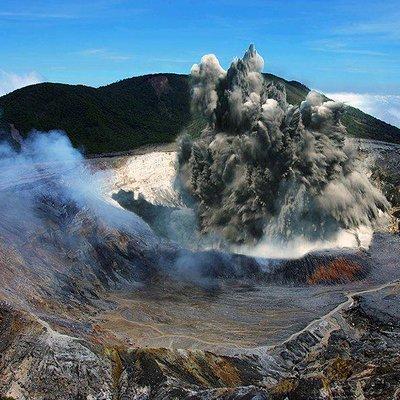 Poas Volcano National Park Half Day tour from San Jose