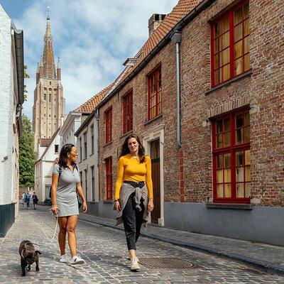 PRIVATE City Kickstart Tour With Locals: Bruges Private Experience 