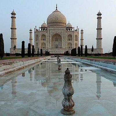 2Day Private Tour: Taj Mahal,Agra from Guwahati with Both side Commercial Flight