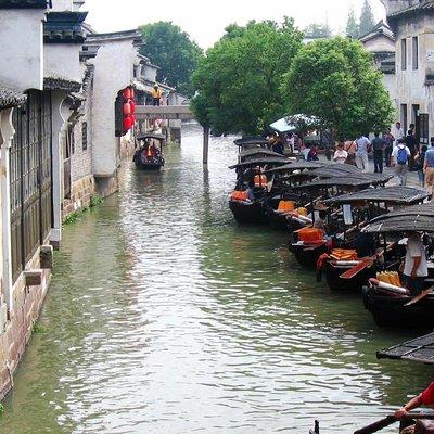 Half Day Private Tour to Zhujiajiao Water Town with Boat Ride from Shanghai