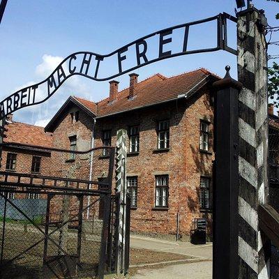 Auschwitz-Birkenau Tour with Transfer, eBook and Optional Guide