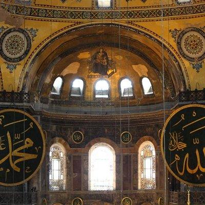 Guided Hagia Sofia, Blue mosque, Basilica Cistern skip lines tour