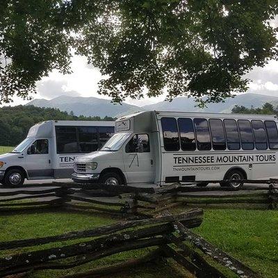 Cades Cove Sightseeing Bus Tour from Pigeon Forge