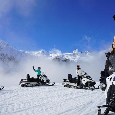 2 Hour Wilderness Adventure Snowmobile Tour in Whistler