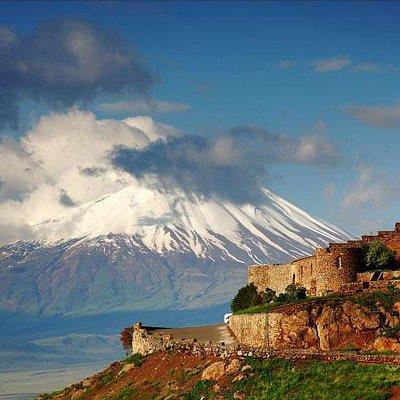 Private 7-8-hour Khor Virap, Garni temple & Geghard monastery trip from Yerevan