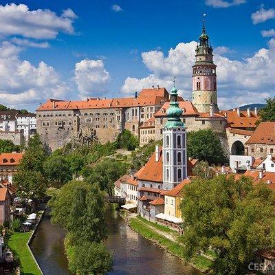 Private one way Sightseeing Transfer from Passau to Prague via Cesky Krumlov