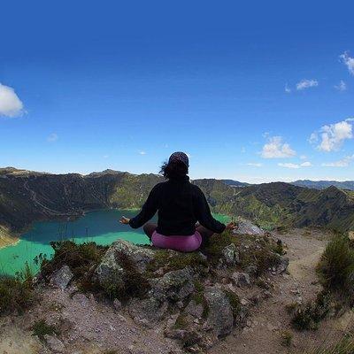 Quilotoa and Volcanoes Avenue Day Trip from Quito with Entrances