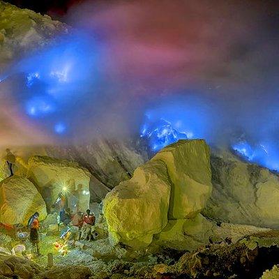 Overnight Mount Ijen Blue Fire Trek Tour From Bali (Private-All Inclusive)