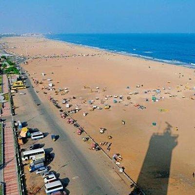 Marina Beach immersive walking tour in Chennai with guide