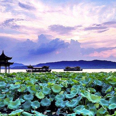 Half-Day Flexible Private Hangzhou Highlight Tour