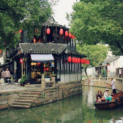 Private Customized Suzhou Highlights Tour with Tongli Water Town and Tuisi Garden