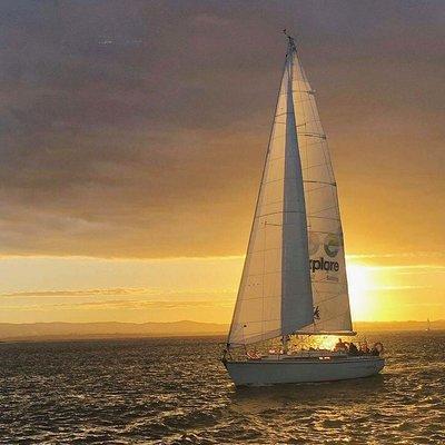 Auckland Harbour Sailboat Cruise Including Three Course Dinner