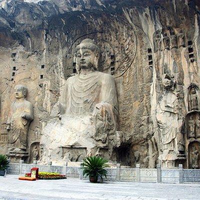 All Inclusive Private Day Tour to Shaolin Temple and Longmen Grottoes from Zhengzhou
