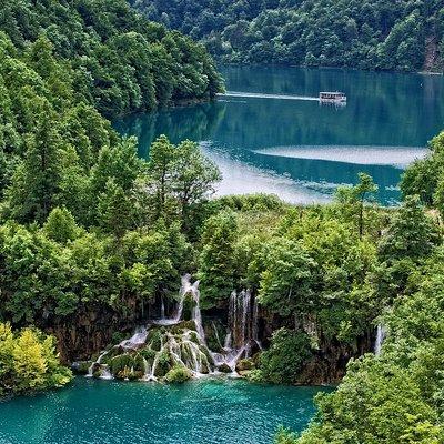 Plitvice Lakes Day Tour with Panoramic Boat Ride Ticket Reserved