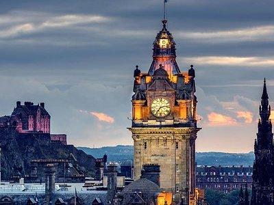 Edinburgh Darkside Walking Tour: Mysteries, Murder and Legends