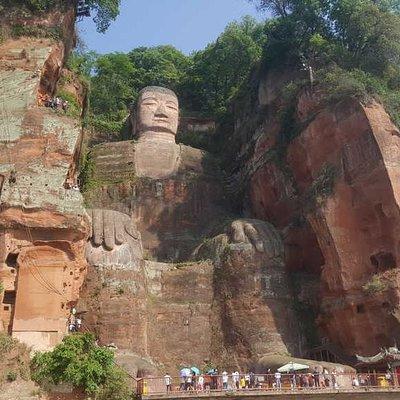Mt Emei and Giant Buddha 2 Days Tour