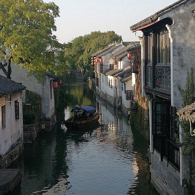 Suzhou and Zhouzhuang Water Village Private Day Tour with Lunch