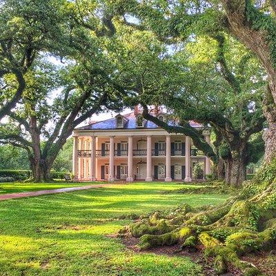 Oak Alley Plantation Tour with Transportation from New Orleans