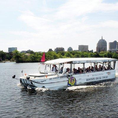 Boston Duck Boat Sightseeing City Tour with Cruise Along Charles River