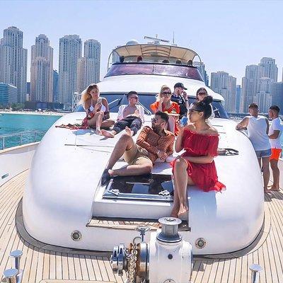 Dubai Marina Yacht Tour with Optional Breakfast or BBQ