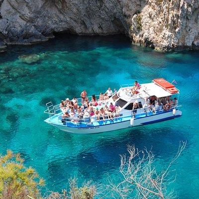 Boat Cruise to Navagio Shipwreck 