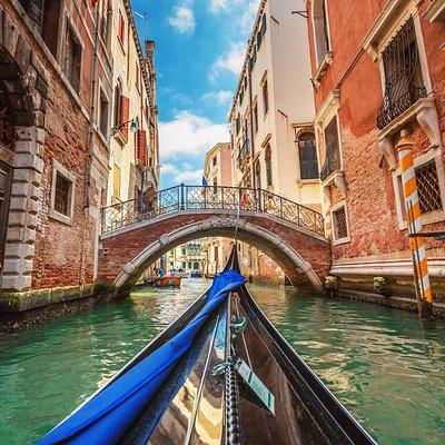 Venice Walking Tour and Gondola Ride