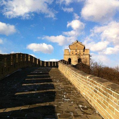 All Inclusive Tour: The Great Wall at Badaling with Hutong Rickshaw