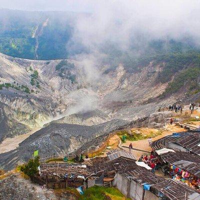 Active Volcano, Rice Field, Hot Spring, Fruit market, Tea Plantation with Lunch