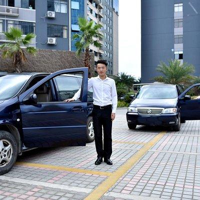 Private Departure Transfer: Hotel to Urumqi Diwopu International Airport (URC)