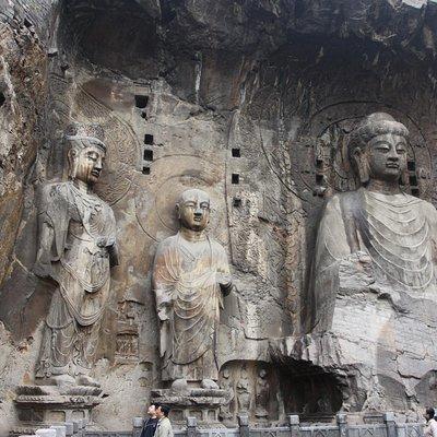 2-Day Private Tour: Shaolin Temple & Longmen Grottoes from Jinan by Bullet Train