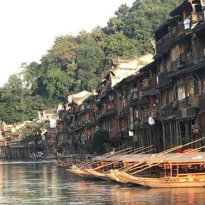 6 Days Western Hunan In-depth Tour-Nature&Culture Experience（5-star hotel）