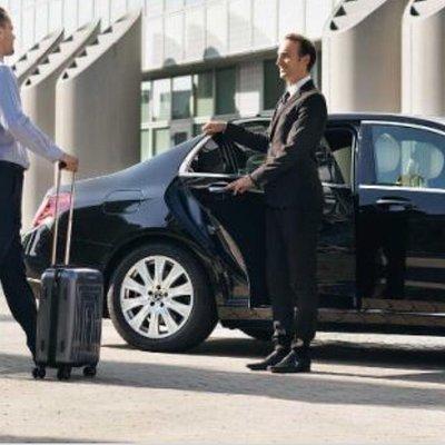 Private Transfers/Taxi From Manchester Airport MAN To Sheffield