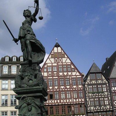 Frankfurt Highlights Guided Walking Tour 