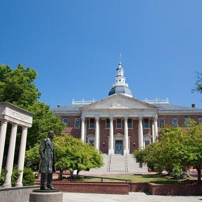 Self-Guided Scavenger Hunt: Annapolis Red Bricks & Blue Views