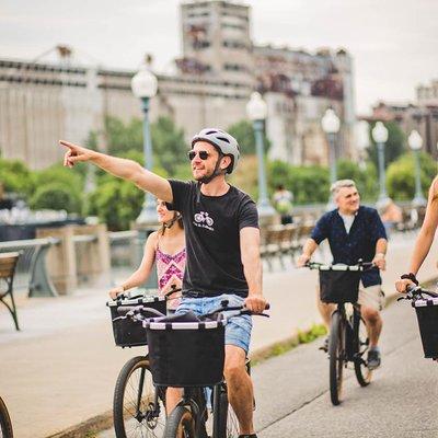 Montreal Highlights Bike Tour: Downtown, Old Montreal, Waterfront