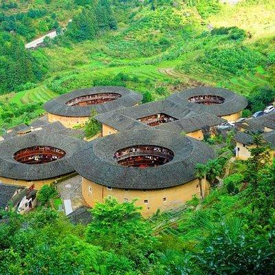 Tour Guide and Car: Private Day Tour to Tianluokeng Tulou and Gaobei Tulou